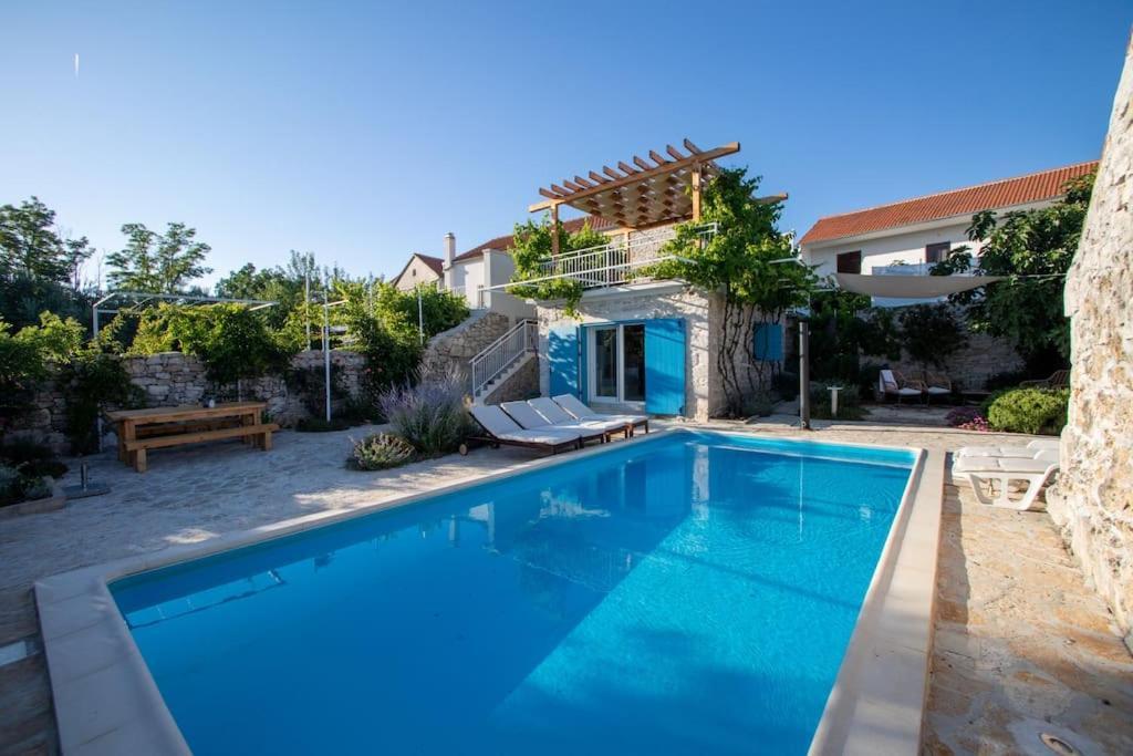 Stone House Kula Milica Villa Mala Cista ภายนอก รูปภาพ