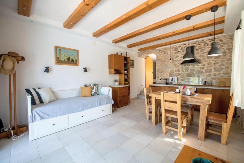 Stone House Kula Milica Villa Mala Cista ภายนอก รูปภาพ
